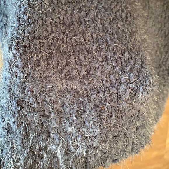 Pullover - Picture 3 of 3